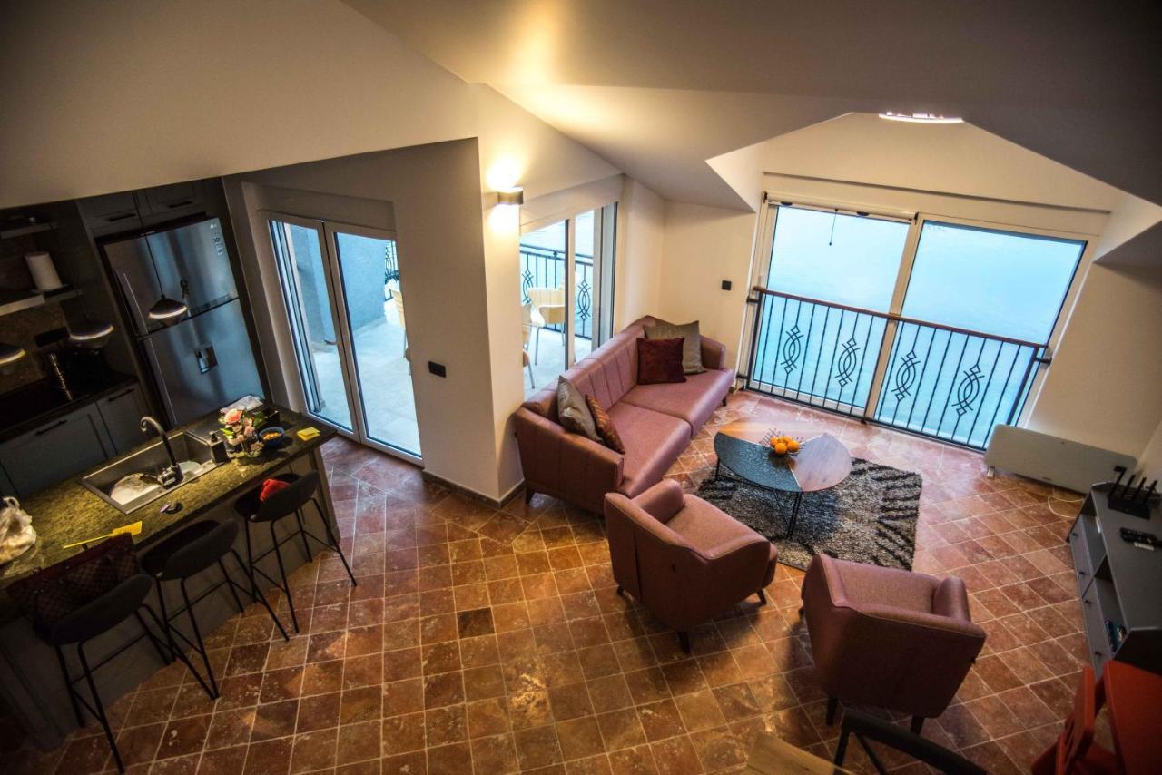 Modern Waterfront 3-Bed Apartment Donja Kostanjica Eksteriør bilde