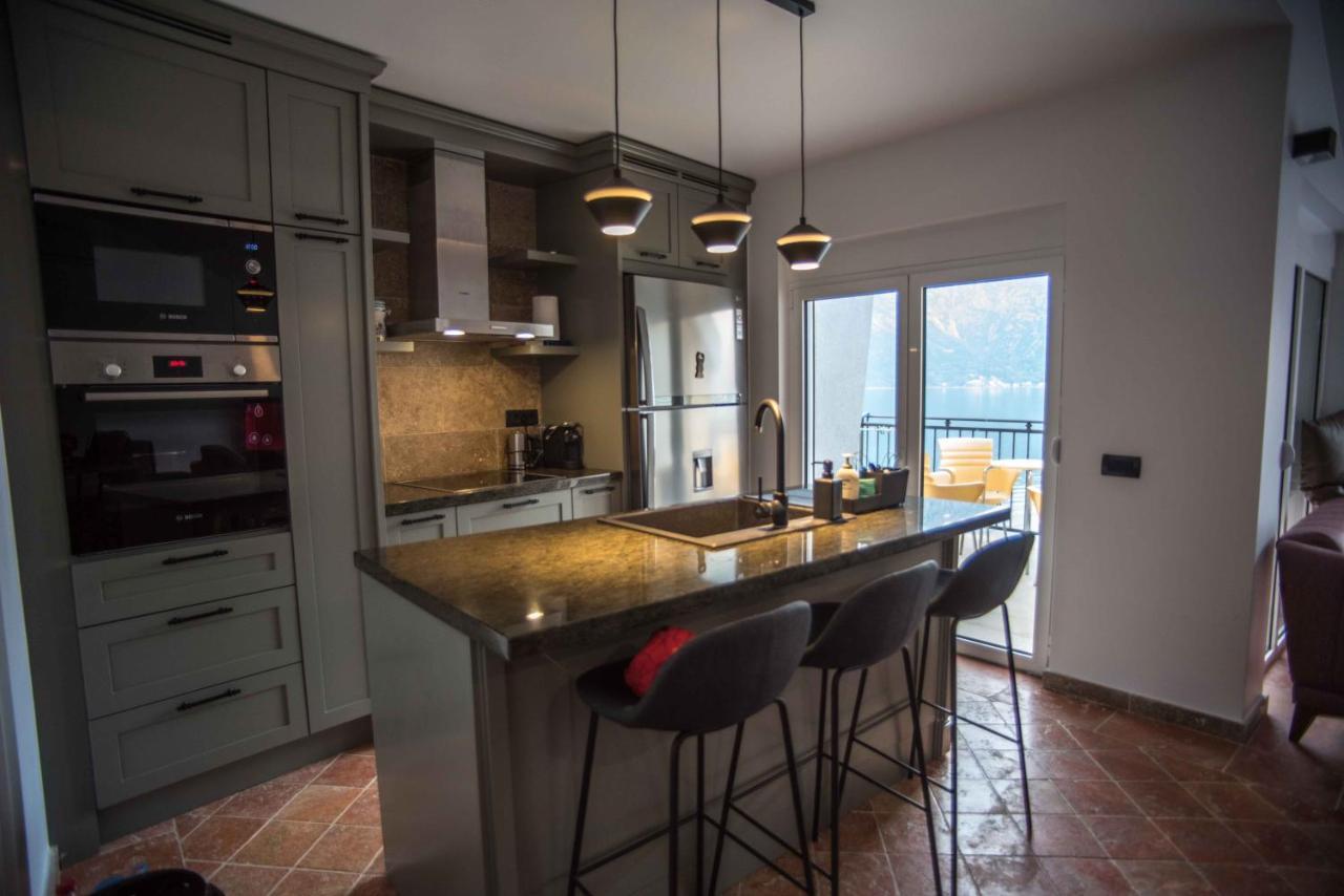 Modern Waterfront 3-Bed Apartment Donja Kostanjica Eksteriør bilde